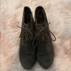 Brownish suede booties
